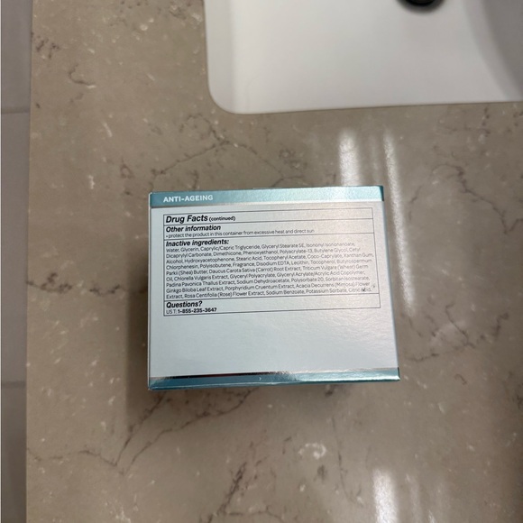 Elemis Pro-Collagen Marine Cream SPF 30 1.6 oz - Picture 4 of 7